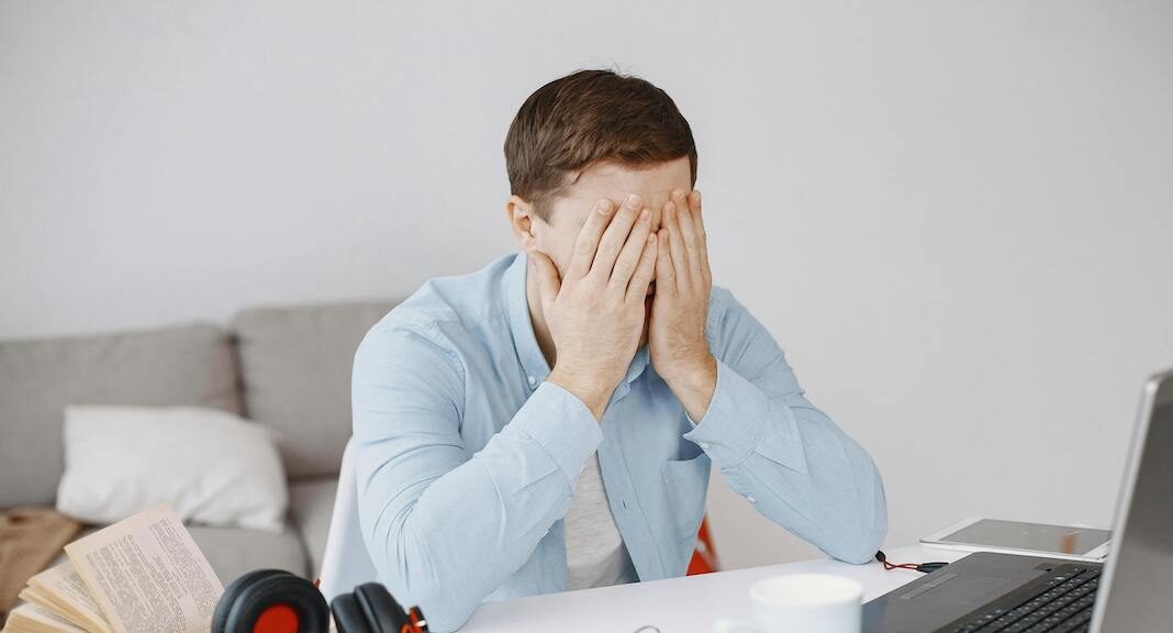 Emozioni negative al lavoro